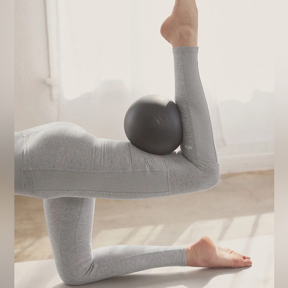 ALO Yoga Alosoft Light Gray Full-Length Head start Leggings S new Sealed